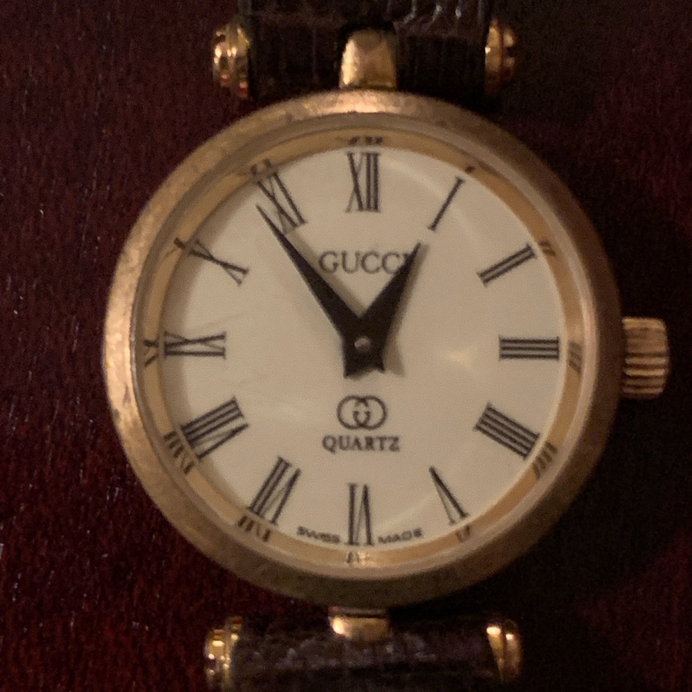 Gucci Gold and Cream Women's Watch - Picture 1 of 4